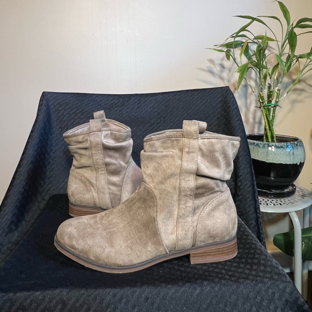 SO Taupe Ankle Boots